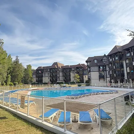 Apartment Du Golf - Piscine - 6 Personnes Deauville